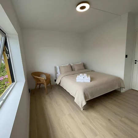 דירה Free Parking - Renovated 3br Veland