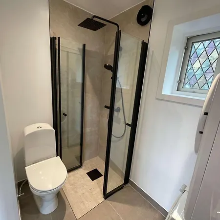 Free Parking - Renovated 3br * Veland