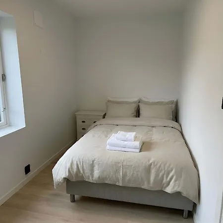 Free Parking - Renovated 3br Veland